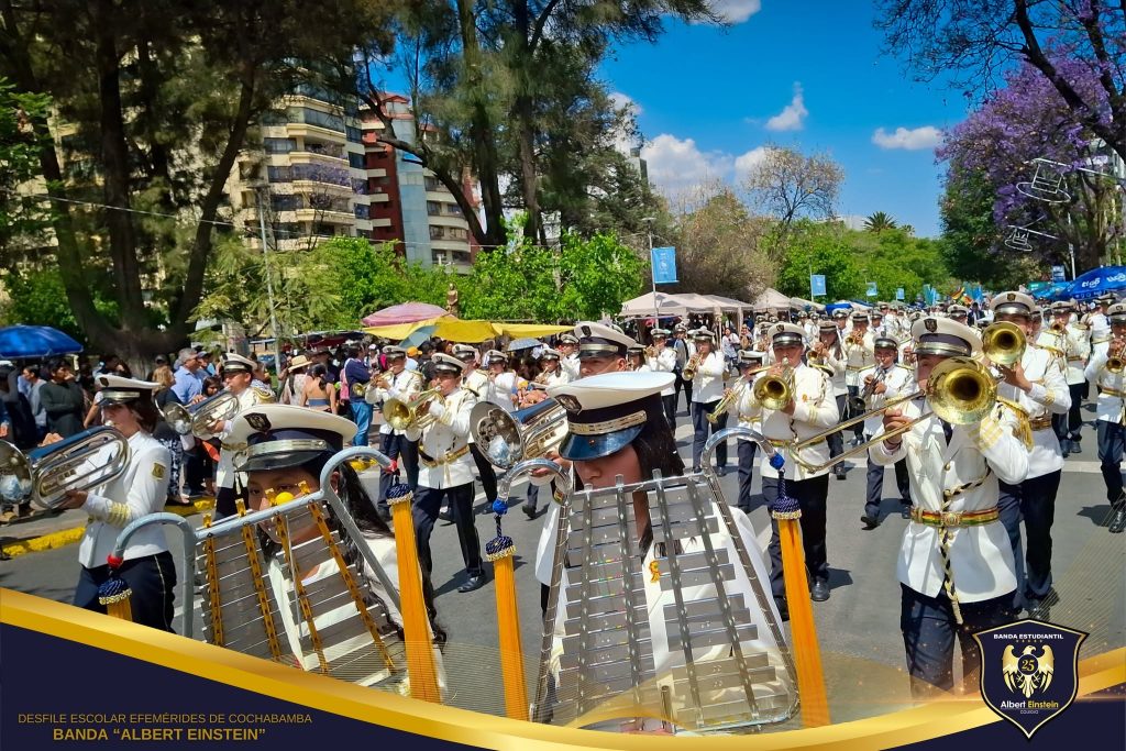 desfile aniversario cochabamba 3